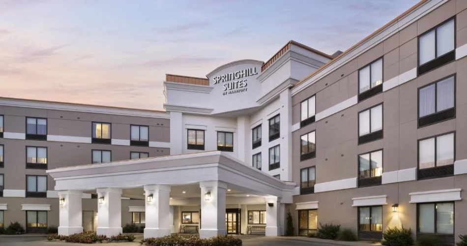 Mejores hoteles cerca de Dickies Arena, Fort Worth. Quédate cerca de la acción.