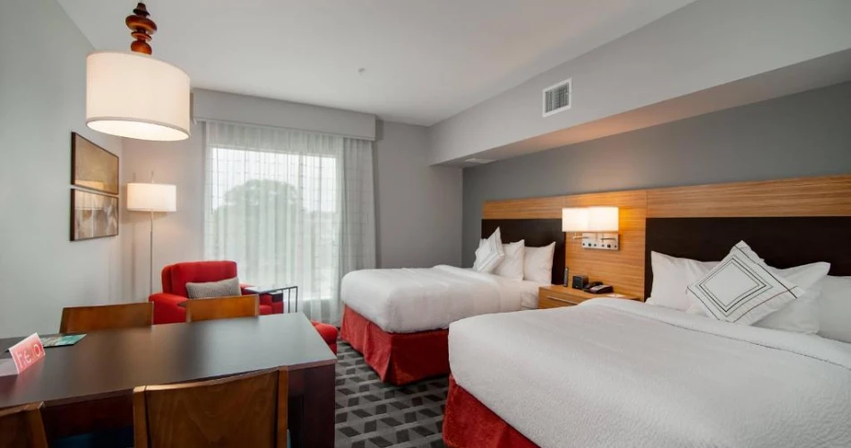 A Fan’s Guide to the Best Hotels Around Dickies Arena in Fort Worth
