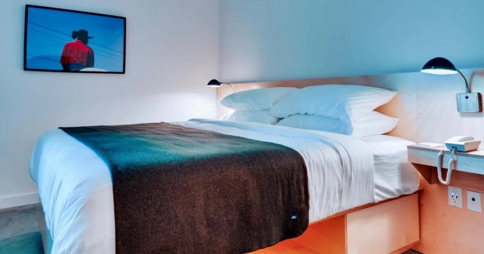 A Fan’s Guide to the Best Hotels Around Dickies Arena in Fort Worth
